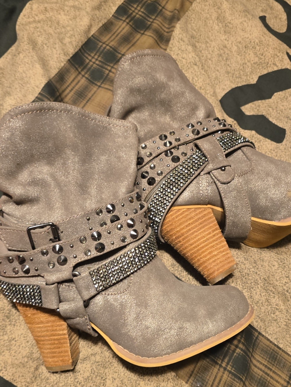 Women’s Taupe Suede Studded Ankle Boots with Rhinestone Straps Never Worn 71/2